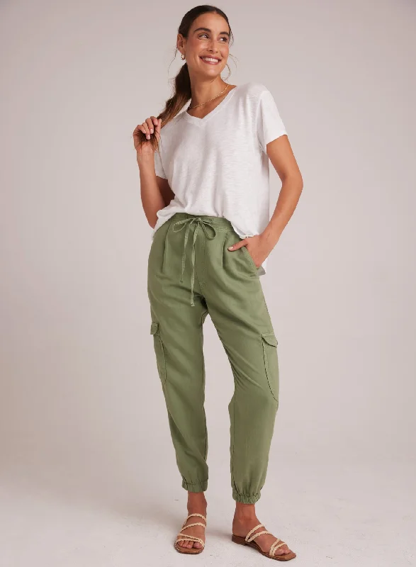 Loose Fit Pants-Isla Pleated Jogger - Lush Foliage